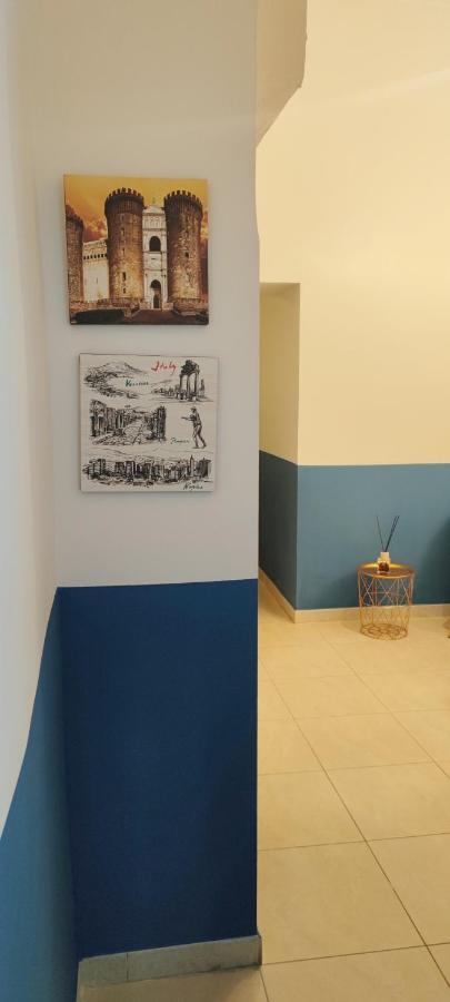 Domus Luigi Leone Bed & Breakfast เนเปิลส์ ภายนอก รูปภาพ
